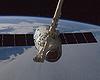 Space_x_dragon_aan_de_canada_robotarm